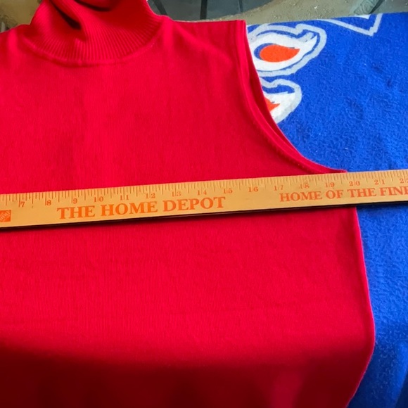 Cable & Gauge Sleeveless Turtleneck in Intense Red Size XL, NWT - Picture 9 of 13